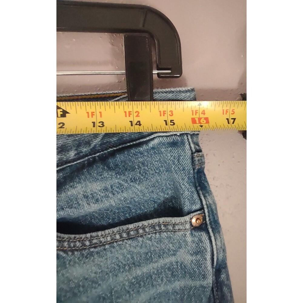 Levi’s Women's Sz 30 Wedgie Tapered Button Fly Distressed Jeans (30''x27") - Picture 9 of 13
